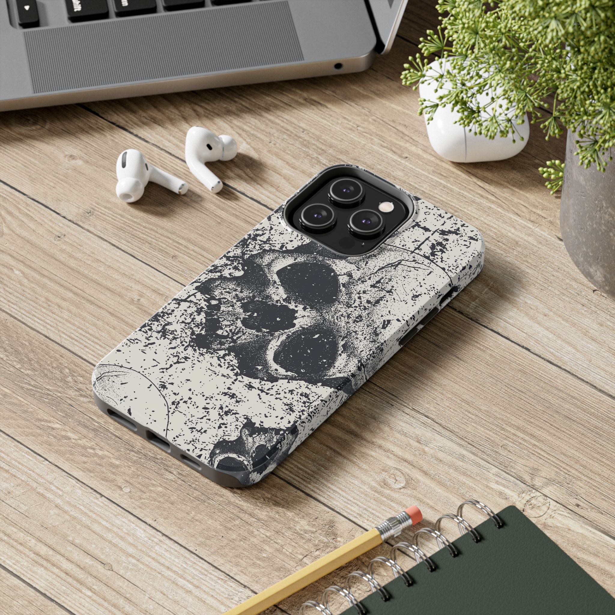 Tough Vampire Skull Phone Case - Durable Protection with Edgy Design