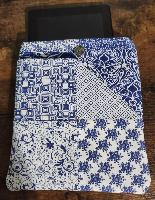 Shades Of Blue Pattern Padded Kindle eReader Tablet Book Cover Carrier with Big Front Pocket