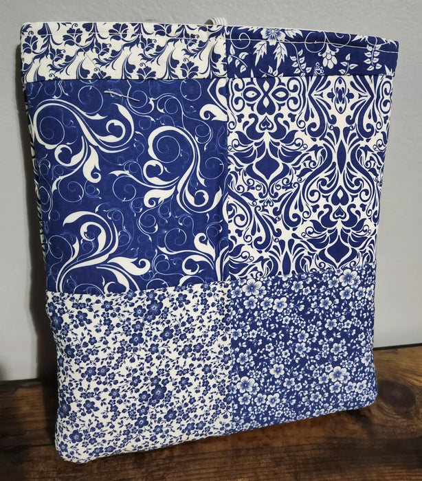 Shades Of Blue Pattern Padded Kindle eReader Tablet Book Cover Carrier with Big Front Pocket