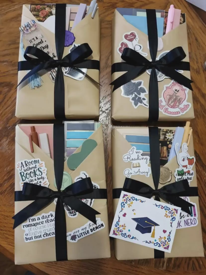 Graduation Gift Blind Date with a Book | Class of 2026 | Bookish Gifts for Her | Spicy Dark Romance Fantasy Thriller BookTok | Grad Gift